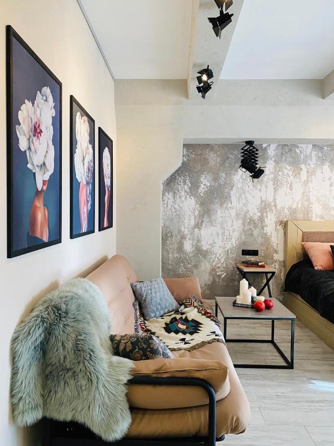Studio Lux Loft On Victory Street In The City Center Vínnytsia Exterior foto